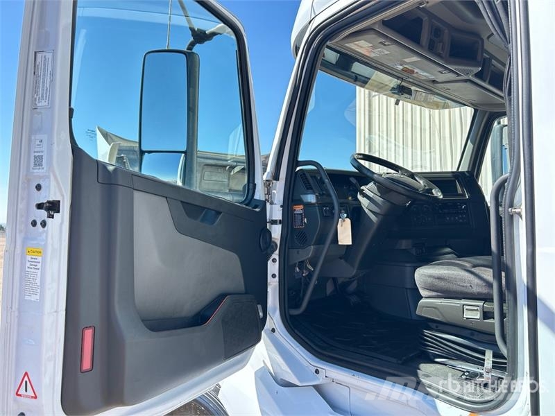Volvo VNL760 Τράκτορες