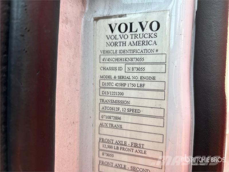 Volvo VNL760 وحدات الجر