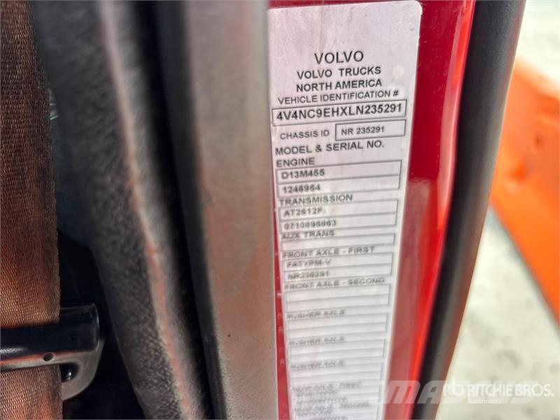 Volvo VNL760 Trekkers