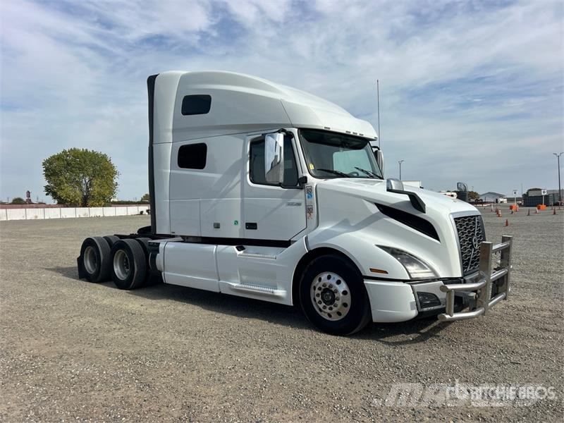 Volvo VNL760 Tractor Units