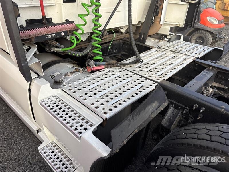 Volvo VNL760 وحدات الجر