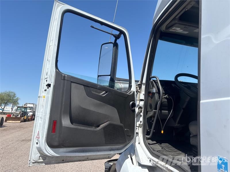 Volvo VNL760 Nyergesvontatók