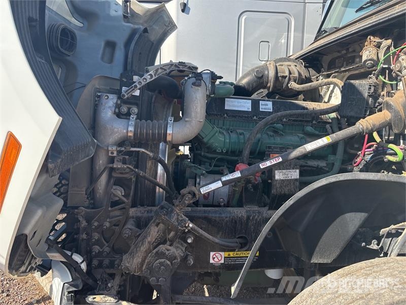 Volvo VNL760 Sattelzugmaschinen