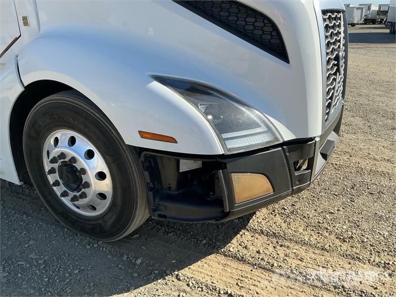 Volvo VNL760 وحدات الجر
