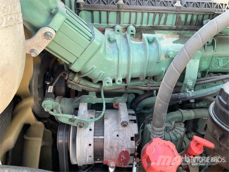 Volvo VNL760 وحدات الجر