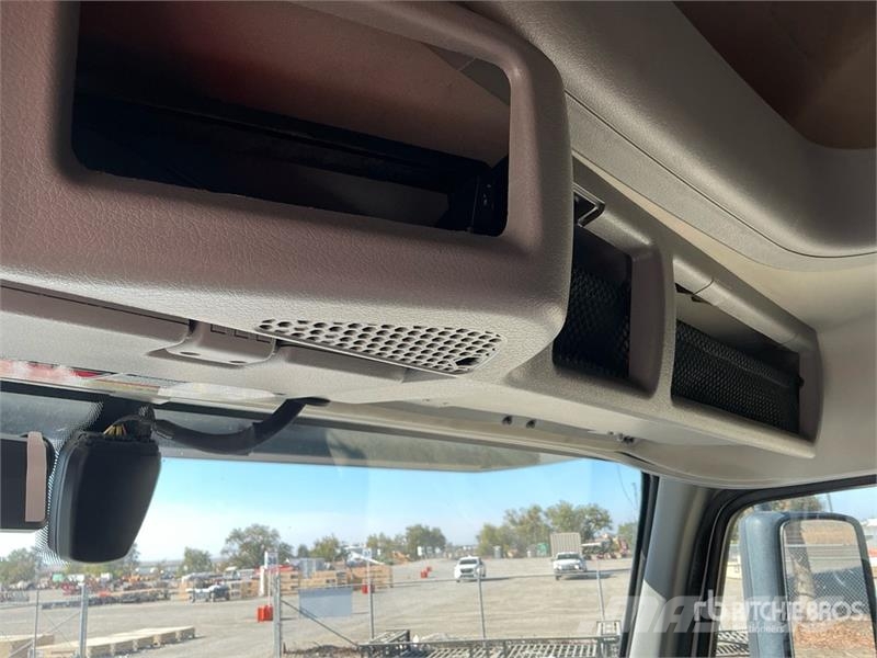 Volvo VNL760 وحدات الجر