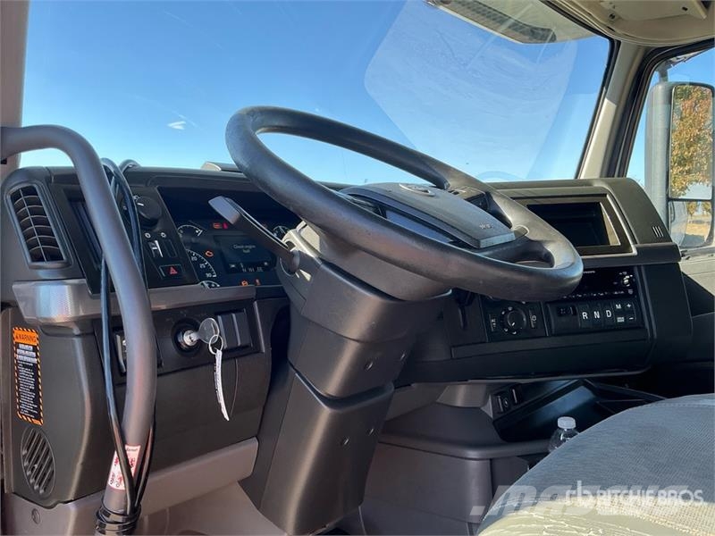 Volvo VNL760 وحدات الجر