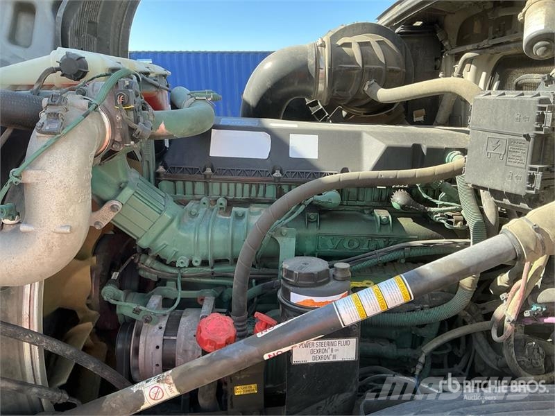 Volvo VNL760 وحدات الجر