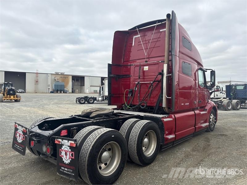 Volvo VNL760 Trekkers