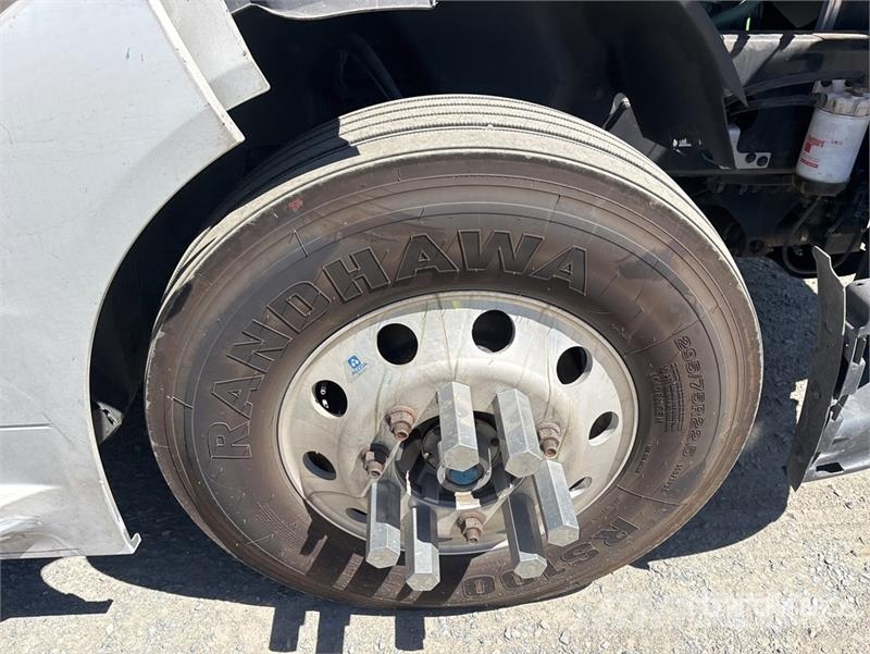 Volvo VNL760 Vetopöytäautot