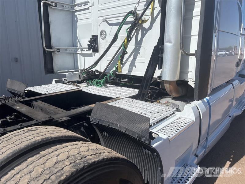 Volvo VNL760 Nyergesvontatók