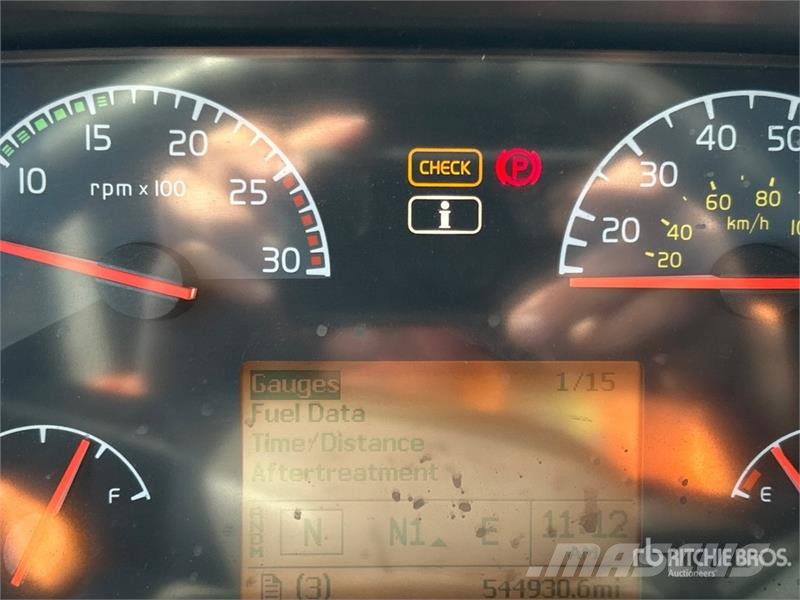 Volvo VNL780 6x4 T/A Sleeper Truck Tractor Tractor Units