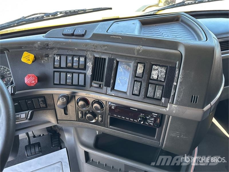 Volvo VNL860 Prime Movers
