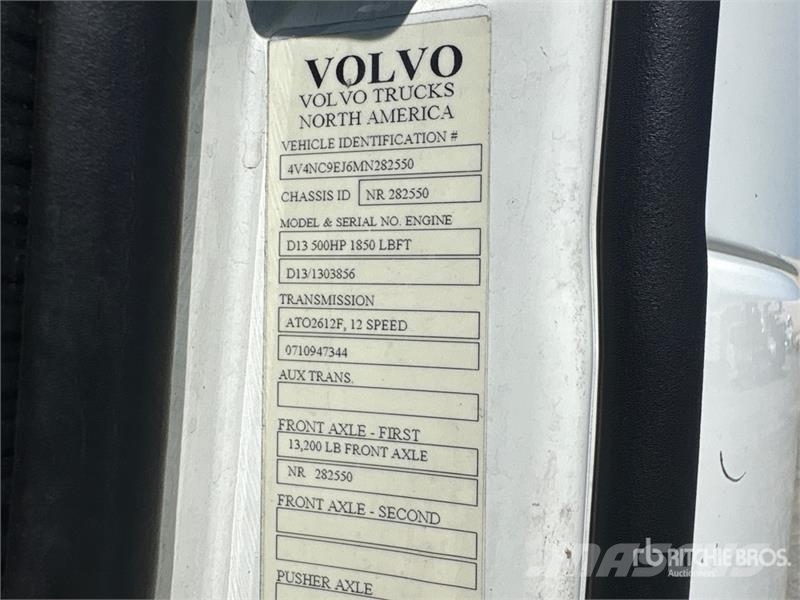 Volvo VNL860 Tractor Units