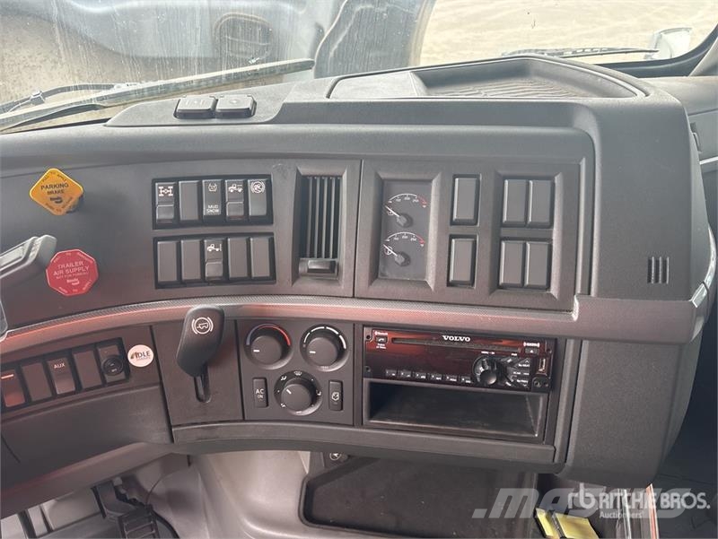 Volvo VNL860 Prime Movers
