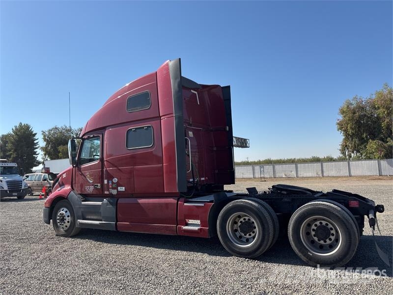 Volvo VNL860 Prime Movers