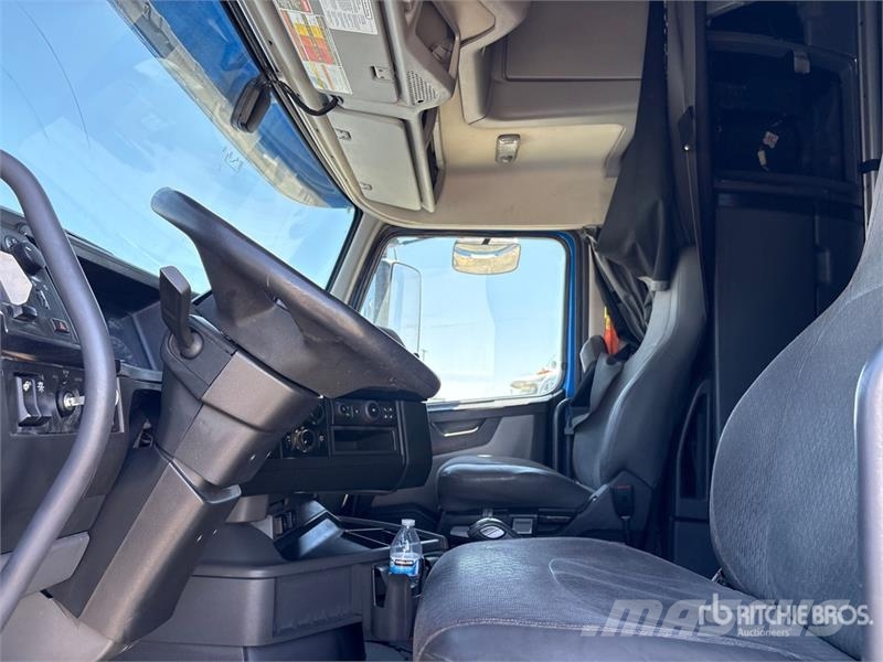 Volvo VNL860 Dragbilar