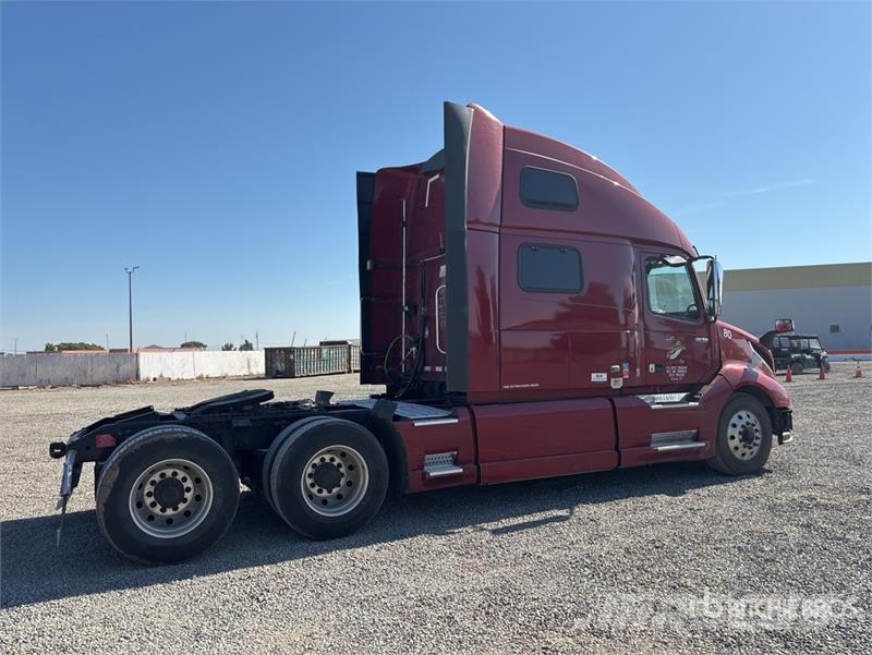 Volvo VNL860 Prime Movers
