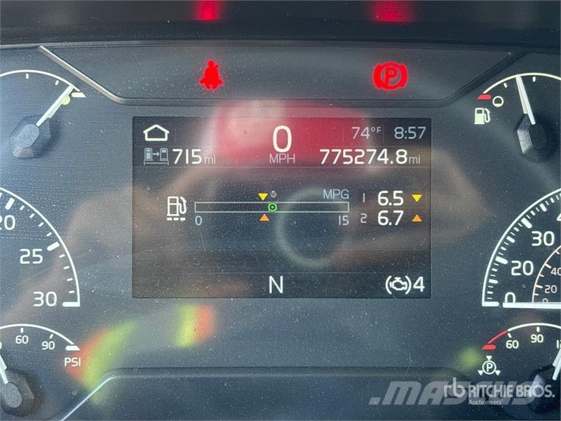 Volvo VNL860 Prime Movers