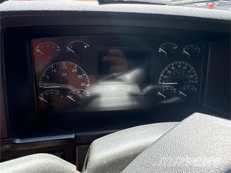 Volvo VNL860 Vilcēji