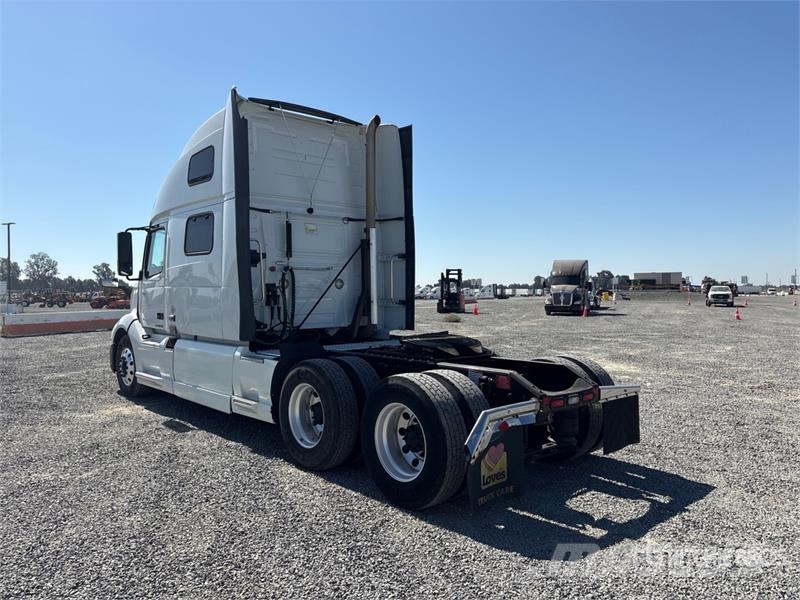 Volvo VNL860 Vlačilci