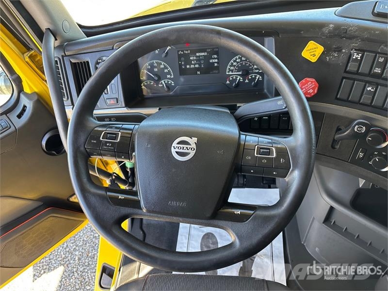 Volvo VNL860 Prime Movers