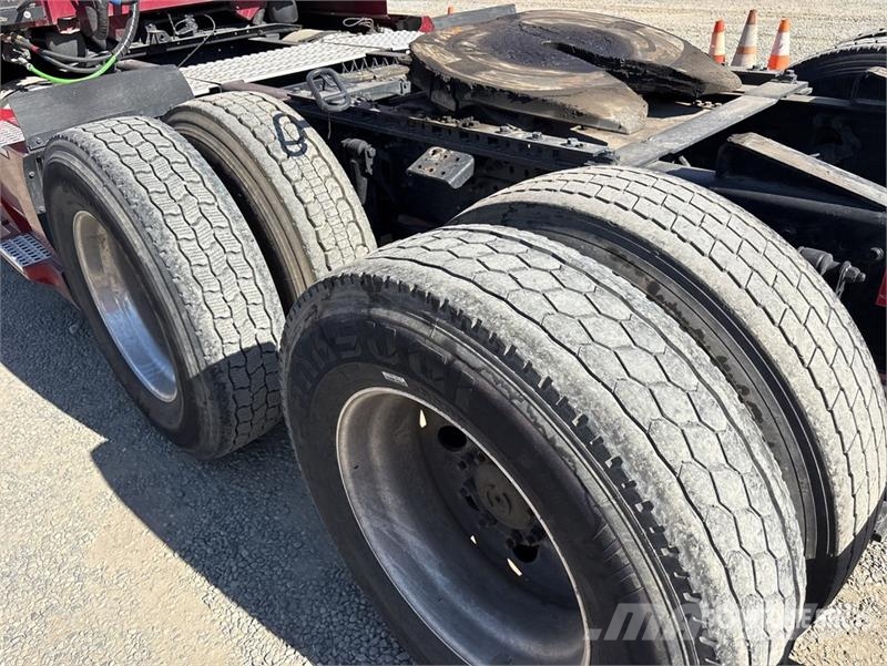 Volvo VNL860 Prime Movers