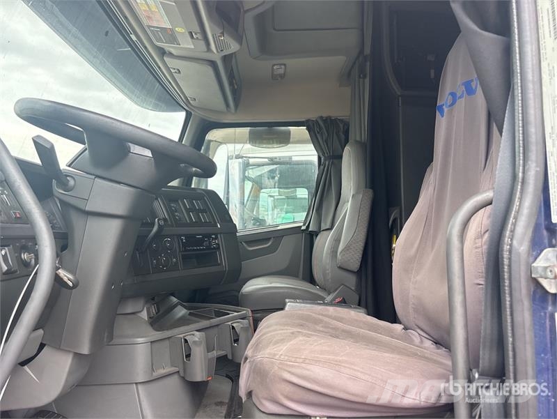 Volvo VNL860 Prime Movers