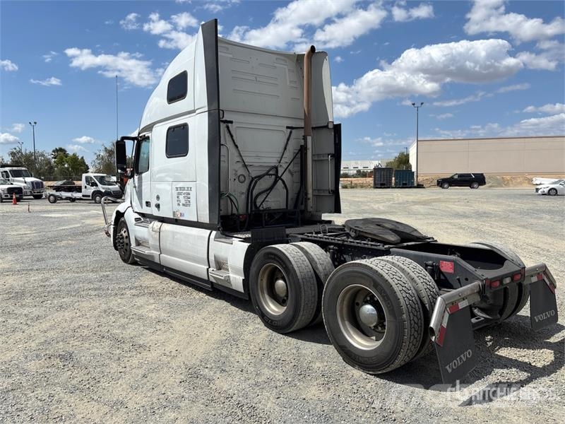 Volvo VNL860 Tegljači