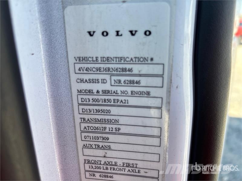 Volvo VNL860 Trekkers