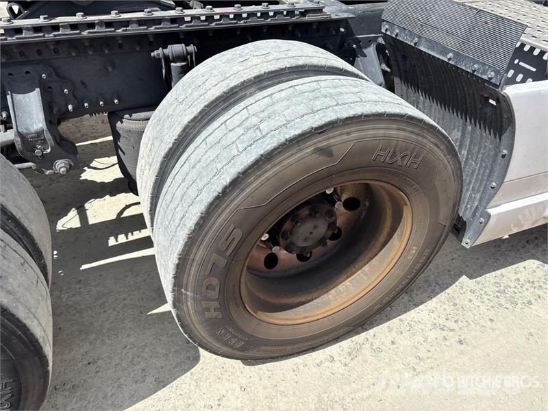 Volvo VNL860 Tegljači
