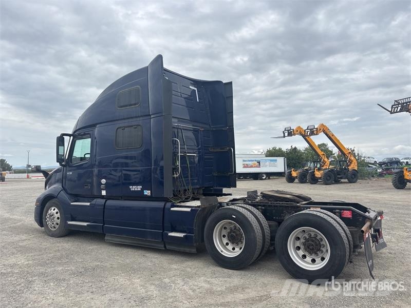 Volvo VNL860 Prime Movers