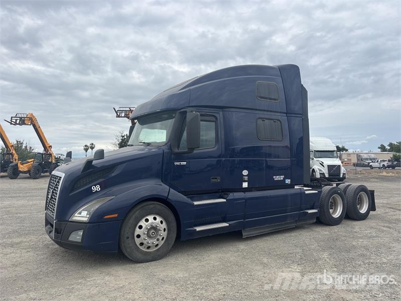 Volvo VNL860 Prime Movers