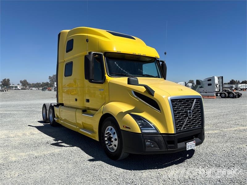 Volvo VNL860 Prime Movers