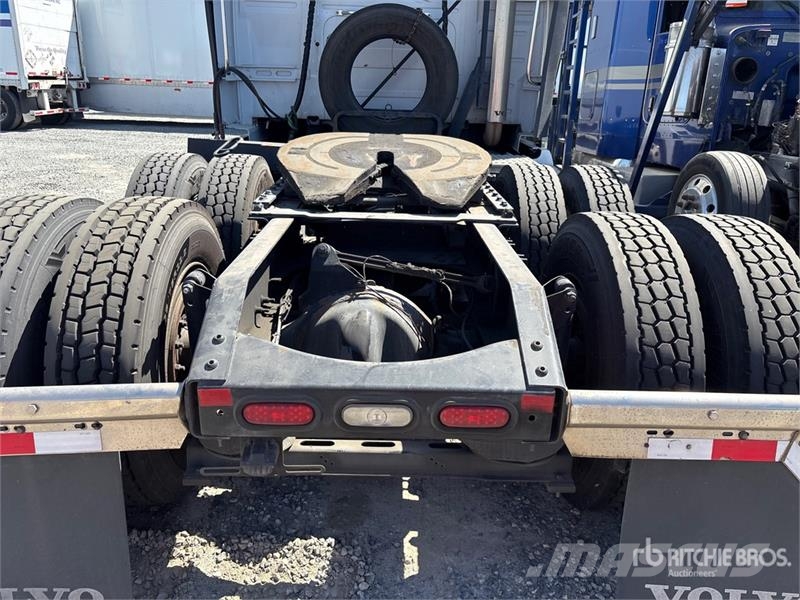 Volvo VNL860 Trekkers