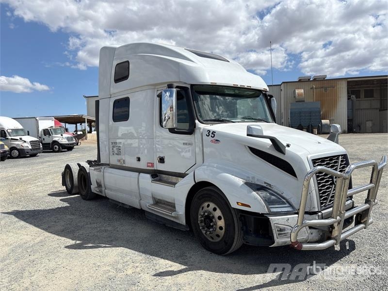 Volvo VNL860 Tegljači