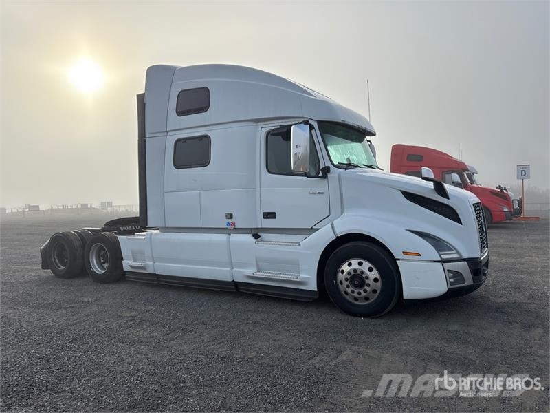 Volvo VNL860 Trekkers