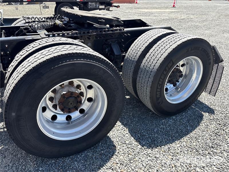 Volvo VNL860 Dragbilar