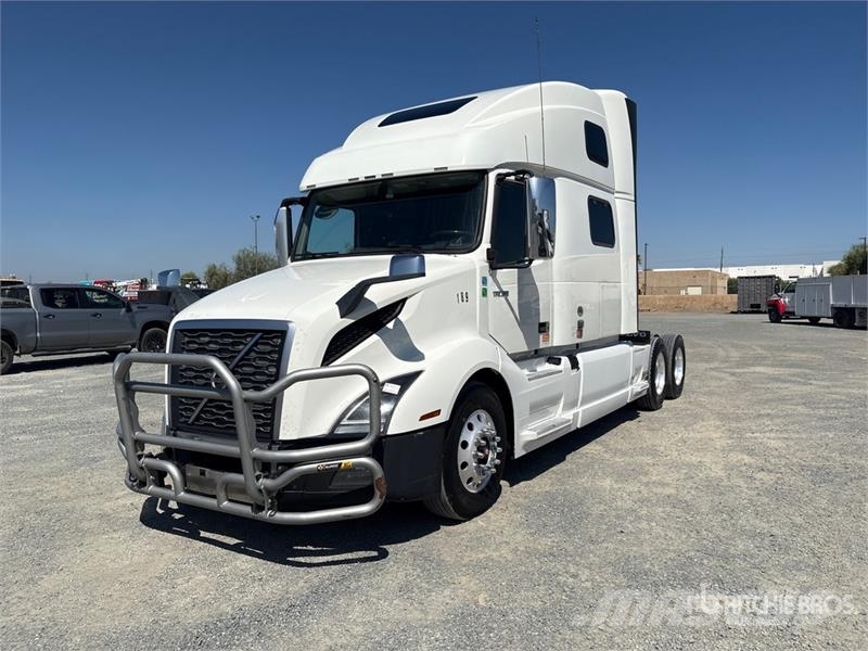 Volvo VNL860 Tractor Units
