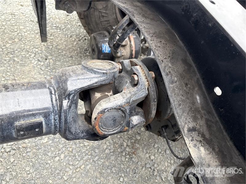 Volvo VNL860 6x4 T/A Sleeper Truck Tractor 牵引车