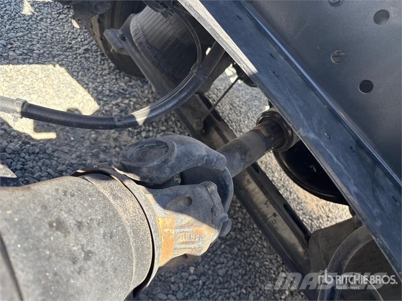 Volvo VNL860 6x4 T/A Sleeper Truck Tractor 牵引车
