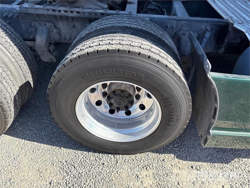 Volvo VNL860 6x4 T/A Sleeper Truck Tractor Motrici e Trattori Stradali