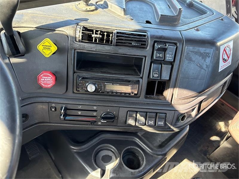Volvo VNM وحدات الجر