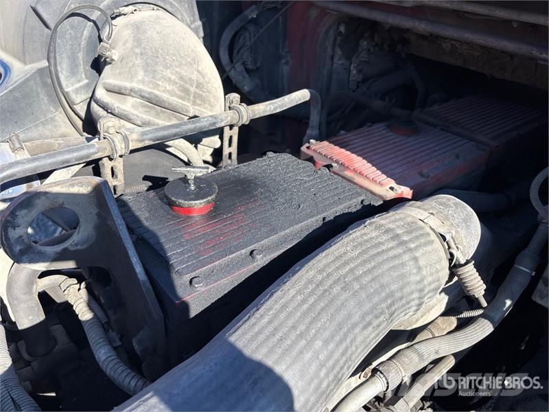 Volvo VNM وحدات الجر