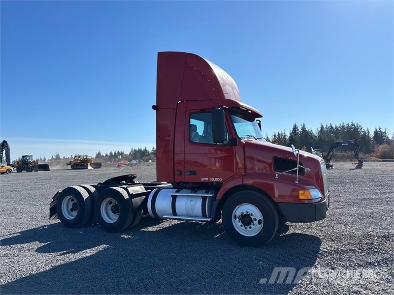 Volvo VNM وحدات الجر