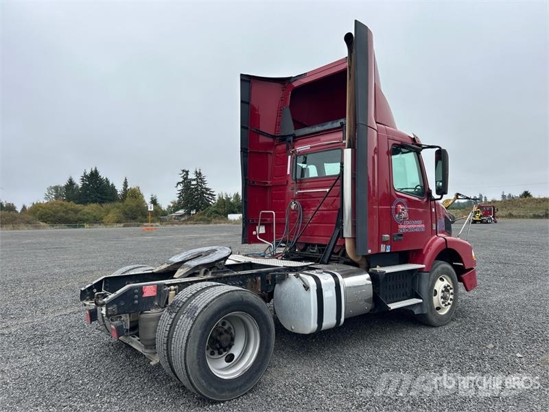 Volvo VNM Vilcēji