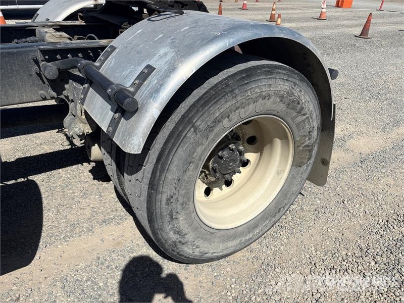 Volvo VNM Vlačilci