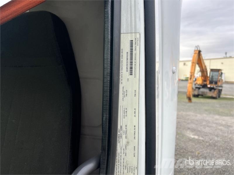 Volvo VNM 牵引车