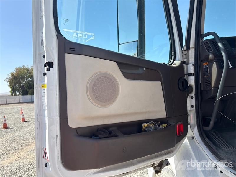 Volvo VNM Vlačilci