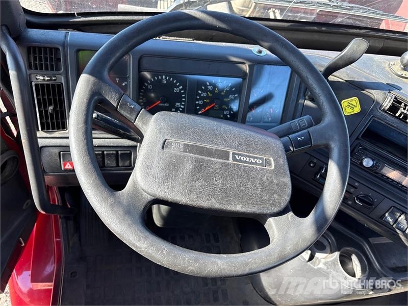 Volvo VNM وحدات الجر